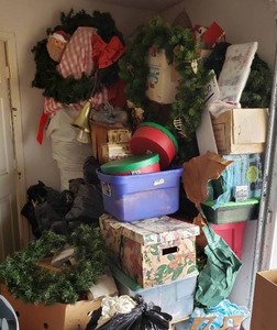 lot 168 image: VERY LARGE Lot of Christmas Decorations