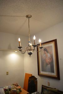 lot 866 image: Remaining Light Fixtures in the House (Bathroom is separate)