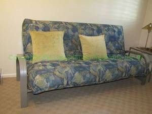 lot 24 image: Metal frame futon