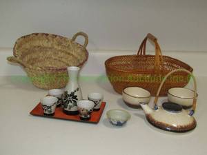 lot 45 image: Asian style tea serving sets and baskets