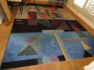 lot 53 image: Retro style area rug 94 x 133