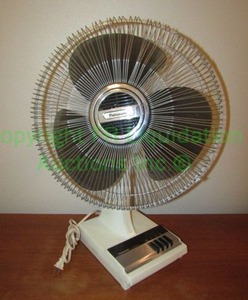 lot 69 image: Panasonic oscillating fan