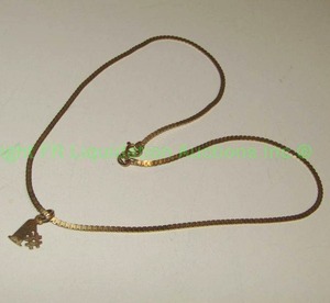 lot 108 image: K14 Italy stamped gold necklace and vermeil pendant stamped 925 K14 Italy