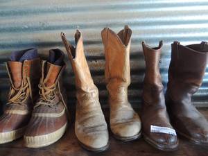 lot 134 image: 3 pair boots, dark brown red wing unknown size    light brown boots size unknown and brown with wool ining snow boots unknown size