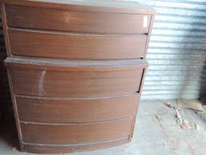 lot 10 image: 5 drawer dresser  45 tall 36 wide 20 deep    Water damage to bottom wood panel is peeling and splitting needs work