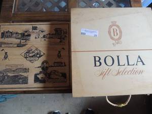 lot 20 image: 2 wooden WINE boxes (empty)