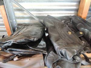 lot 36 image: 8 handbags and picture