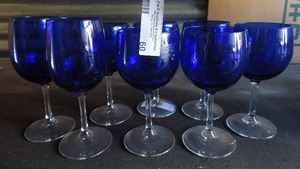 lot 60 image: Cobalt blue wine glasses  - 2 large 6 slightly smaller