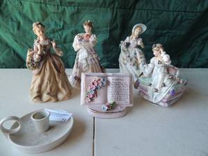 lot 74 image: Lefton Doll collection ceramic x 4 the lords prayer