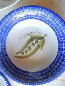 lot 75 image: Assorted bowls Mainstay Hall gravy boat 2 ruby veggie bowls