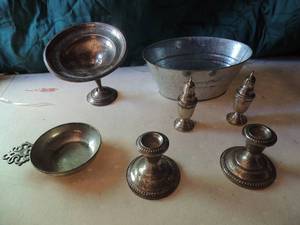 lot 86 image: various silver plated S&P, candle sticks, and more