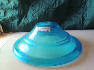 lot 87 image: KOHLER  BLUE BATHROOM SINK UNUSED