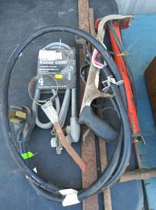 lot 164 image: Range cord x 2 air pup hacksaw handle cast-iron metal rod