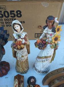 lot 159 image: Thanksgivingfall dcor- turkey, pilgrims, native American figurines some need repair