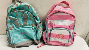lot 28 image: 2 Girls Backpack