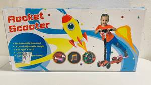 lot 30 image: Kids Rocket Scooter