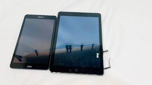lot 82 image: Apple iPad and Samsung Galaxy Tablets (not working, needs repair)