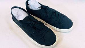 lot 89 image: Madden Girl BINX Sneakers Shoes Black Size 7M