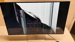 lot 135 image: Dell 27 Monitor S2719H DAMAGED (No power cord included)