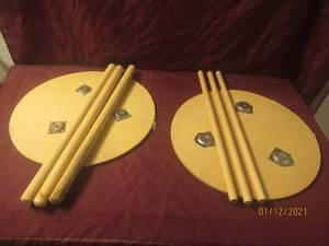 lot 102 image: 2 SIDE TABLES BOTH 19 DIA 24TALL