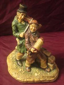 lot 1 image: VINTAGE 1979 MELODY MAKERS REF 872 NATURECRAFT CONGLETON ENGLAND HANDPAINTED STONEWARE