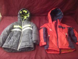 lot 82 image: 2 TODDLER COATS LONDON FOG AND OSHKOSH BOTH SIZE 4T