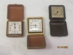 lot 21 image: 3 WESTCLOX  PORTABLE TIME CLOCK
