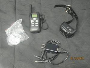 lot 126 image: WALKMANS DOG TRAINER ELECTRIC COLLAR