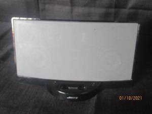 lot 157 image: BOSE SOUND DOCK DIGITAL MUSIC SYSTEM POWER CORD NOT INCLUDED