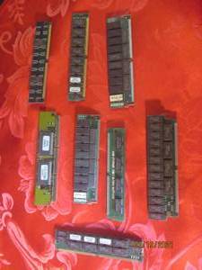 lot 172 image: 8 STICKS OF OLDER MODEL RAM SEE PICS
