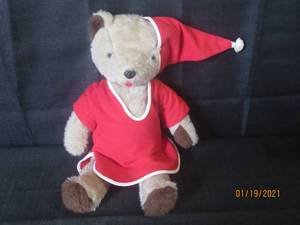 lot 208 image: VINTAGE 1970S RUSHTON CO PLUSH TEDDY BEAR WITH NIGHT CAP AND SHIRT