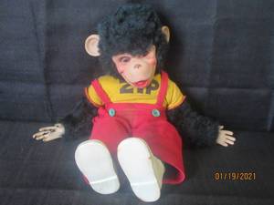 lot 209 image: VINTAGE 1950S RUSHTON CO  ZIP RUBBER FACED PLUSH MONKEY 1 LEG NEEDS STITCHING