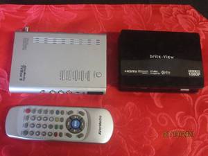 lot 219 image: 2 MULTIMEDIA PLAYER BRITEVIEW BV-5005HD AND AVERMEDIA TVBOX-5 WITH REMOTE NO POWERCORD INCLUDED