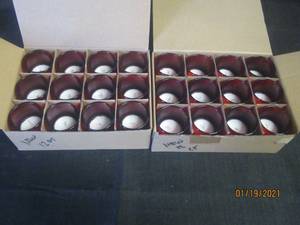 lot 224 image: 2 TWELVE PK RED GLASS VOTIVE CANDLE HOLDERS
