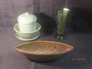 lot 241 image: LOT OF 3 GLASS DCOR SEE PICS