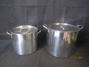 lot 294 image: TOTAL OF 2 COOKIBG POTS WITH LIDS&nbsp&nbsp8 &amp 10 TALL