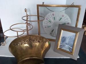 lot 74 image: 4 pc Gold Home Dcor, including Framed Vintage Doily