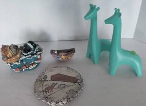 lot 81 image: Noahs Ark Dcor, 5 Pc