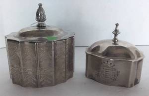 lot 86 image: 2 Pc Godinger Silver Plate Trinket Boxes with LIds
