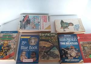 lot 97 image: Collector Books on Antiques(Dolls, Comics, and More)