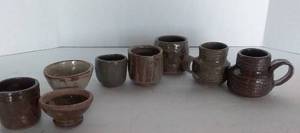 lot 124 image: 8 Pc Pottery