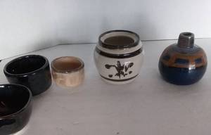 lot 127 image: Asian Pottery, 5 Pc