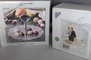 lot 151 image: 2 Pc Wedding Dcor in Boxes