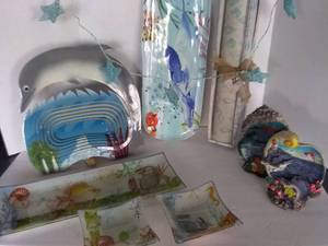 lot 41 image: Sealife Dcor. 9 Pc. Includes Glass Serving Set and More.