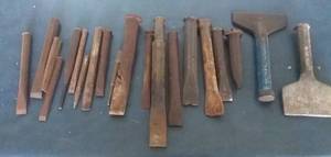 lot 29 image: Vintage Chisels and More