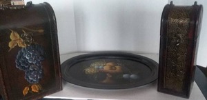 lot 187 image: Grape Dcor including Painted Wood Platter and 2 Wine Boxes