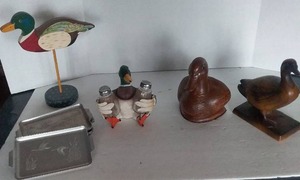 lot 205 image: Duck Lot 5 Pc, Including several small aluminum trays