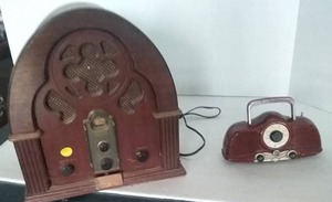 lot 233 image: Old style Stereo and Radio, (unknown Working Conditon)