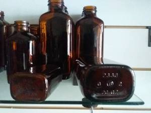 lot 237 image: Vintage Amber Apothecary Bottles(6 Large and 6 Small)