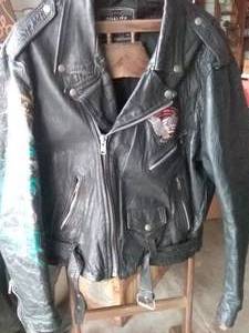 lot 1 image: Custom Harley Davidson Jacket, Leather with Airbrushed Dragon on Sleeve